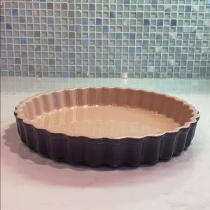 Le creuset pie dish